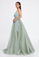Lade das Bild in den Galerie-Viewer, Kleid „Mintdiva“
