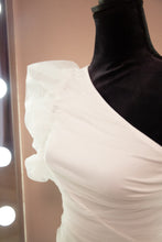 Lade das Bild in den Galerie-Viewer, Kleid „White3“
