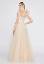 Lade das Bild in den Galerie-Viewer, Kleid „Beigeswan“
