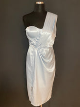 Lade das Bild in den Galerie-Viewer, Kleid „Delia“
